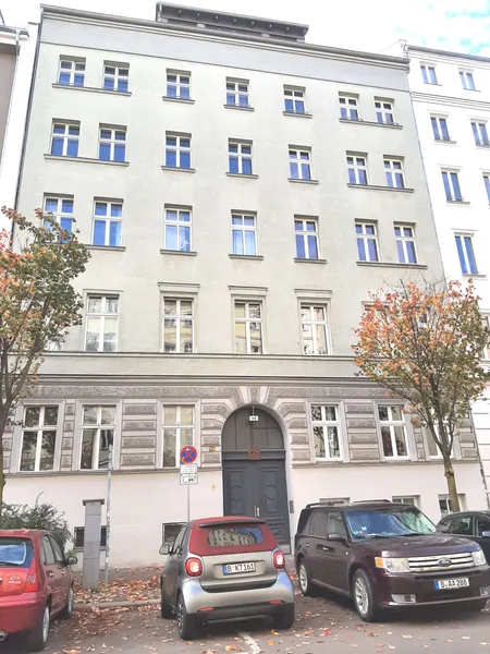 ELEGANTE MAISONETTE MIT TERRASSE UND GARTEN IM STUCKALTBAU NAHE ZIONSKIRCHE — photo 1